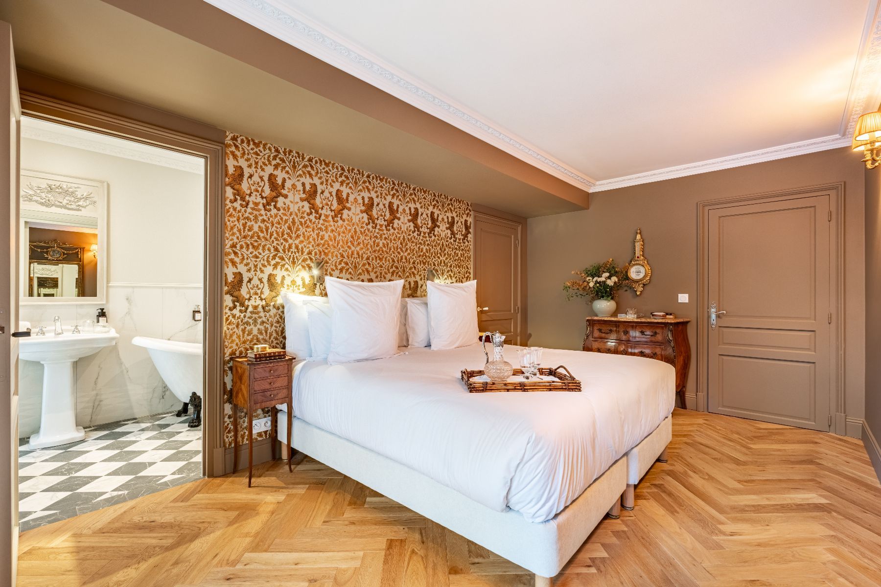 Chateau Lyons la Foret villa photo.